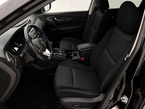 Used 2019 Nissan Rogue SV w/ Premium Package image 15