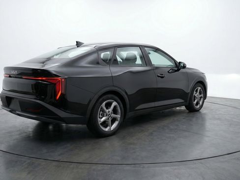 Used 2025 Kia K4 LXS image 7