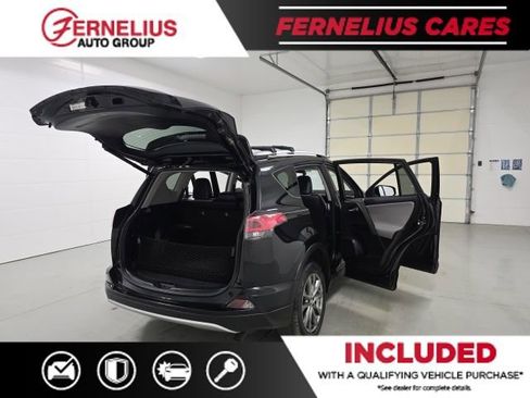 Used 2016 Toyota RAV4 Limited image 11