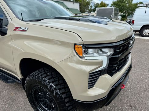 Used 2022 Chevrolet Silverado 1500 LT Trail Boss w/ LT Trail Boss Premium Package image 17