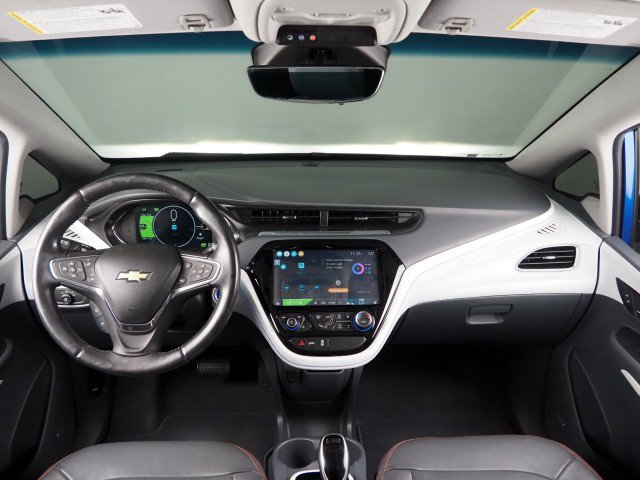 Used 2020 Chevrolet Bolt Premier w/ Infotainment Package FWD image 3