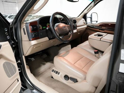 Used 2005 Ford F350 4x4 Crew Cab DRW Super Duty image 9