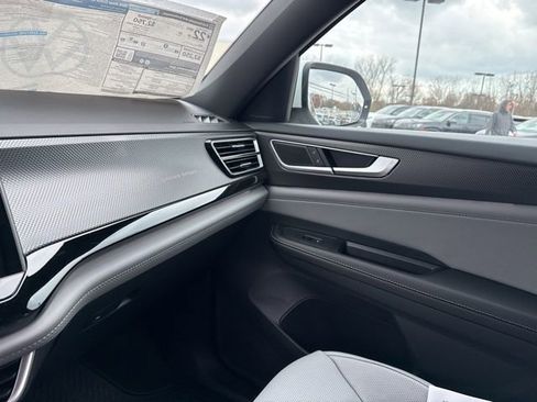 New 2026 Volkswagen Atlas Cross Sport SEL image 47