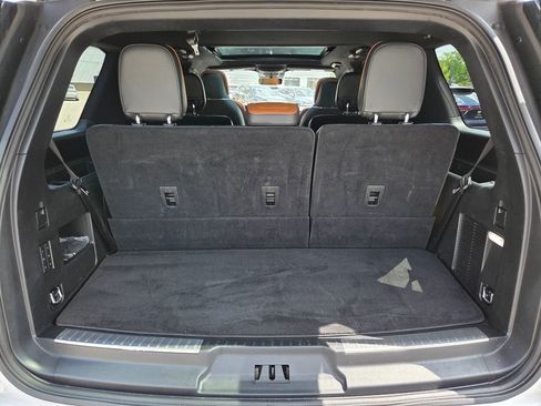 Used 2019 Lincoln Navigator Reserve AWD/4WD image 37