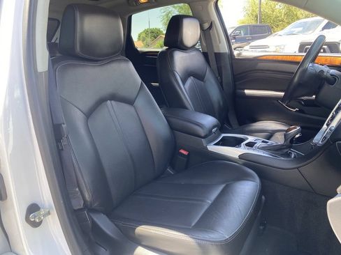 Used 2016 Cadillac SRX Luxury w/ Driver Awareness Package FWD image 9