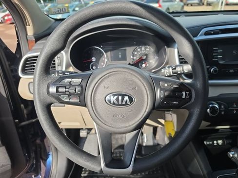 Used 2018 Kia Sorento LX AWD/4WD image 14
