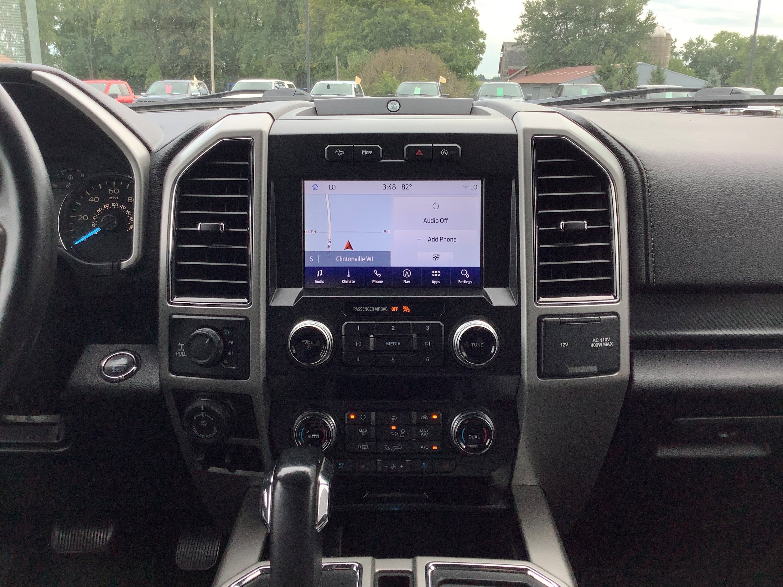 Used 2019 Ford F150 Lariat w/ Equipment Group 502A Luxury AWD/4WD image 10