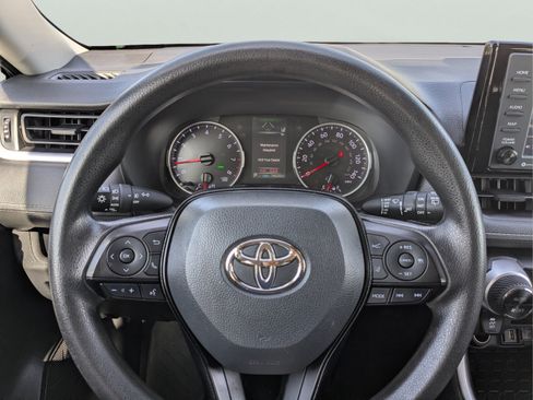 Used 2021 Toyota RAV4 XLE FWD image 29
