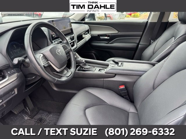 Used 2025 Toyota Grand Highlander AWD image 9