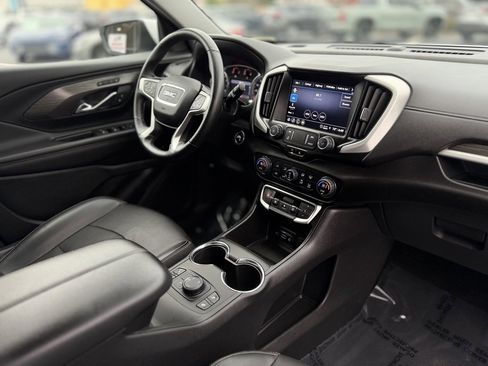 Used 2023 GMC Terrain SLT image 13