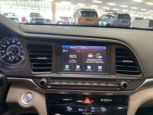 Used 2020 Hyundai Elantra Value Edition FWD image 14