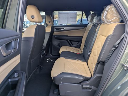 New 2026 Volkswagen Atlas Cross Sport SE AWD/4WD image 16