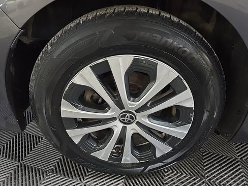Used 2021 Toyota Prius Prime LE image 13