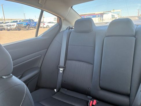 Used 2025 Nissan Altima 2.5 SV FWD image 39