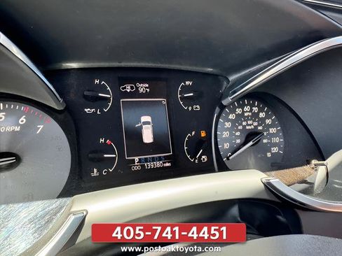 Used 2018 Toyota Sequoia Platinum RWD image 23