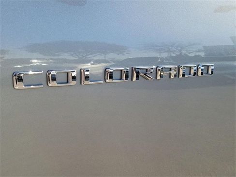 Used 2024 Chevrolet Colorado Z71 w/ Z71 Convenience Package 2 image 12