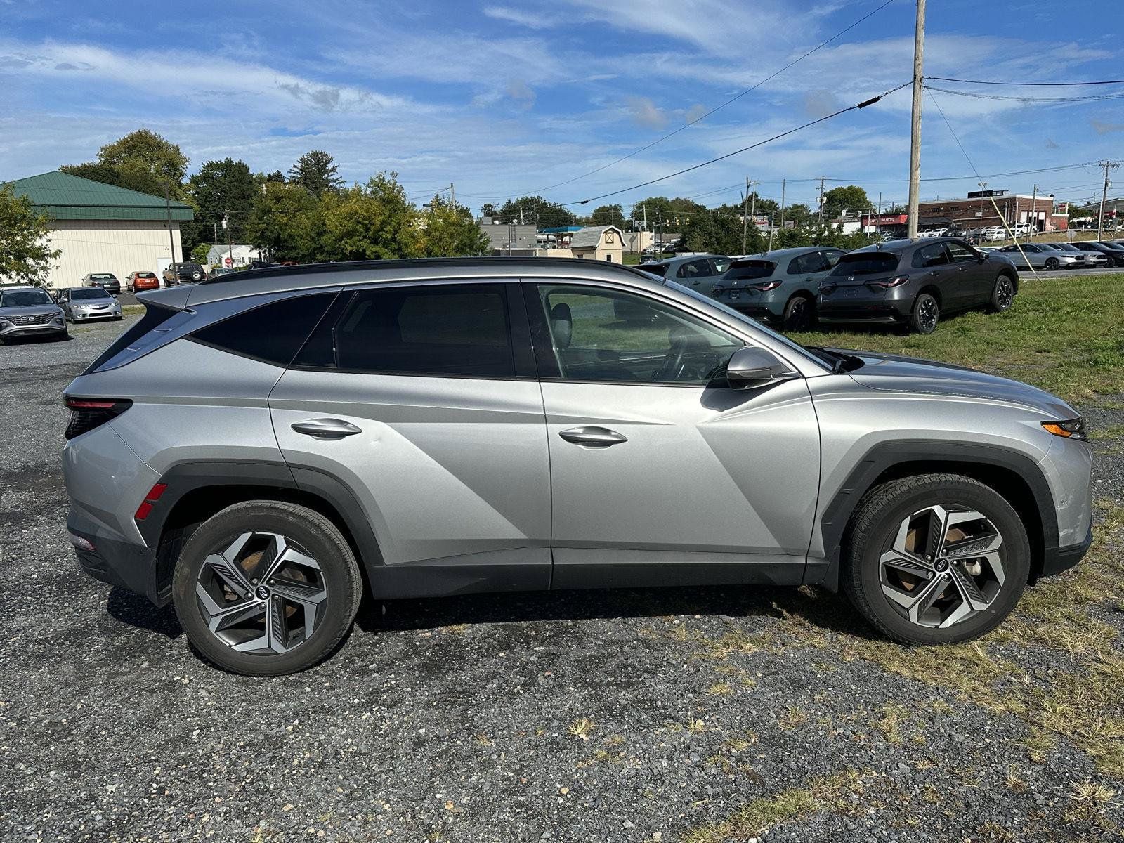 Certified 2023 Hyundai Tucson Limited AWD/4WD image 9