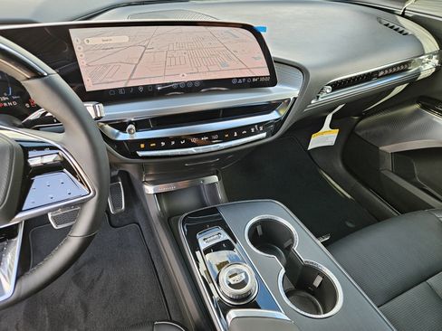 New 2026 Cadillac Lyriq V AWD/4WD image 25