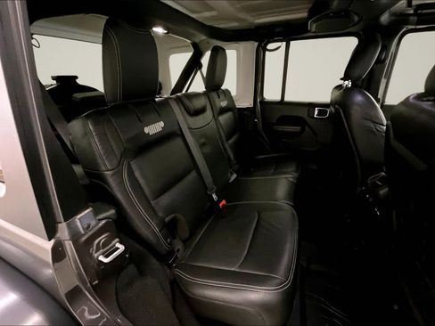 Used 2018 Jeep Wrangler Unlimited Rubicon AWD/4WD image 25
