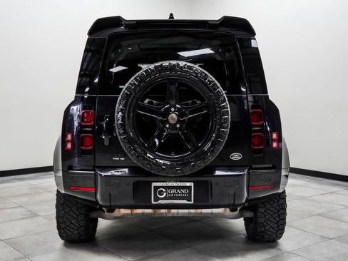 Used 2020 Land Rover Defender 110 HSE AWD/4WD image 9
