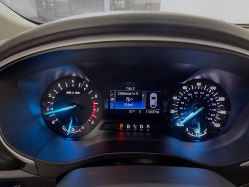 Used 2016 Ford Fusion SE w/ Equipment Group 201A image 21