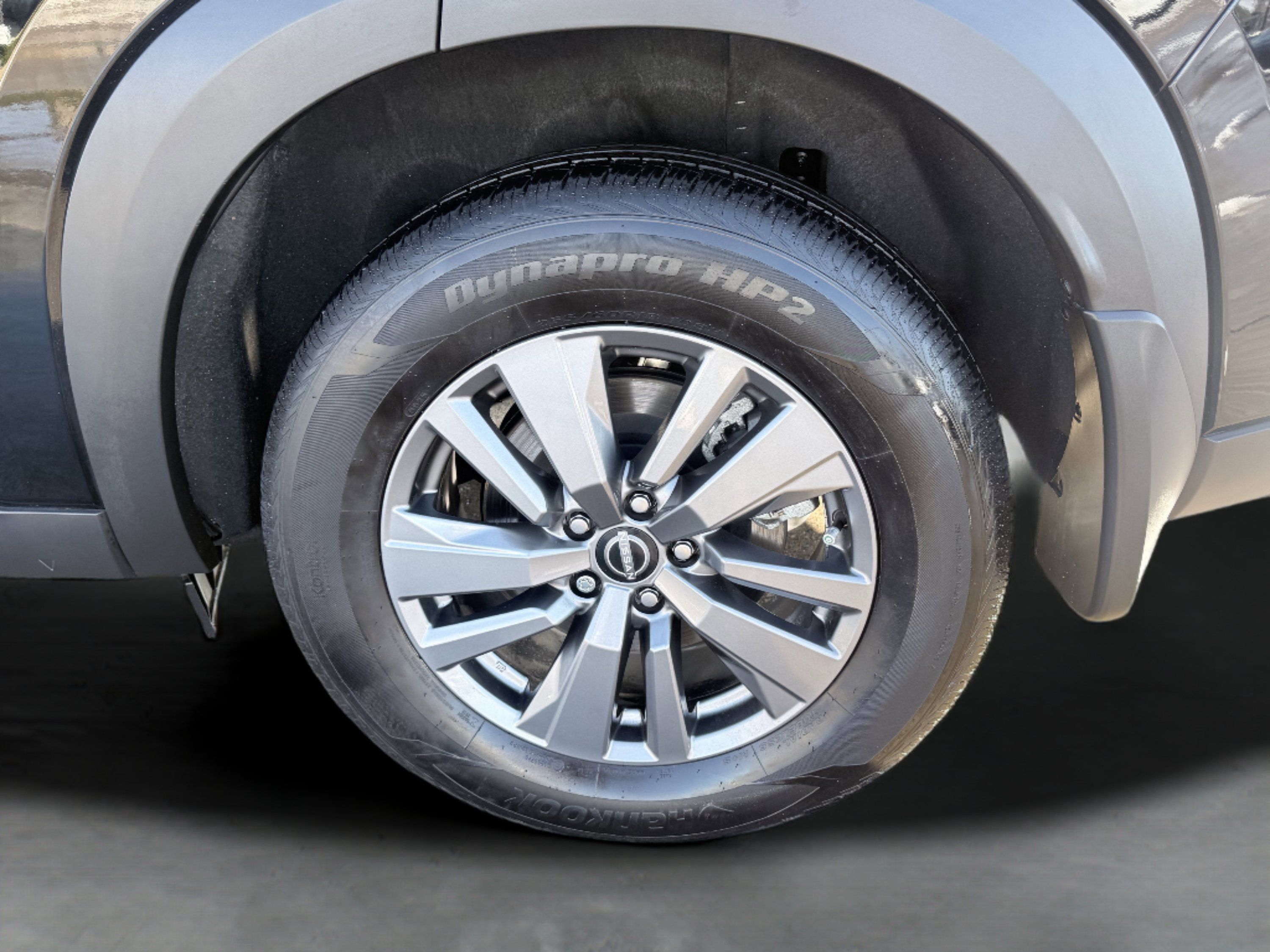 Used 2025 Nissan Pathfinder S AWD/4WD image 9