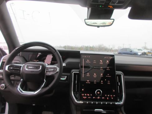 New 2026 GMC Yukon Denali w/ Denali Reserve Package image 16