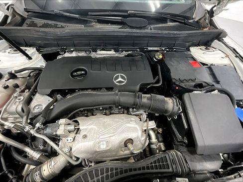 Used 2022 Mercedes-Benz GLB 250 image 12