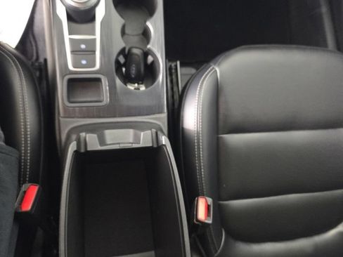 Used 2023 Ford Escape Platinum AWD/4WD image 21