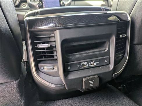 Used 2022 RAM 2500 Laramie AWD/4WD image 16