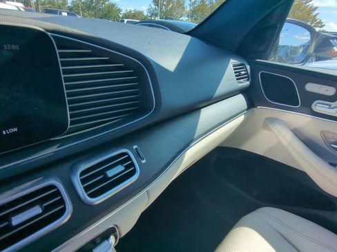 Certified 2024 Mercedes-Benz GLE 350 4MATIC w/ Driver Assistance Package image 4