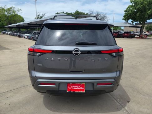 New 2026 Nissan Pathfinder SL FWD image 4