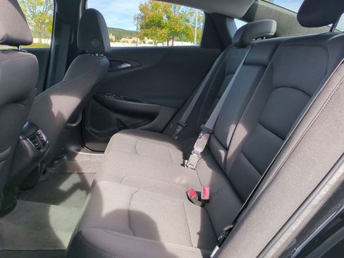 Used 2019 Chevrolet Malibu LT image 21