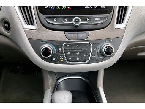 Used 2025 Chevrolet Malibu LT image 29