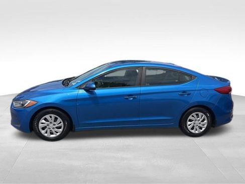 Used 2017 Hyundai Elantra SE FWD image 28