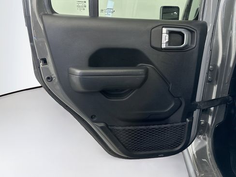 Used 2023 Jeep Wrangler Unlimited image 25