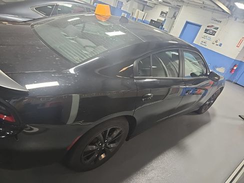 Used 2020 Dodge Charger SXT w/ Blacktop Package AWD/4WD image 17