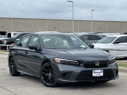 Used 2024 Honda Civic Sport image 2