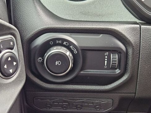 Used 2024 Jeep Wrangler Unlimited Sport AWD/4WD image 27