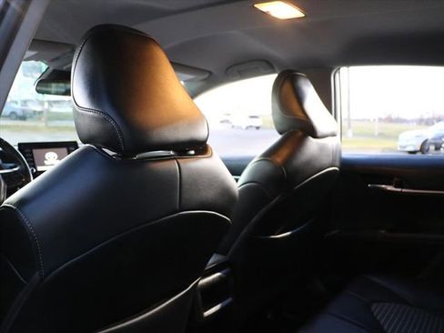 Used 2023 Toyota Camry SE image 15