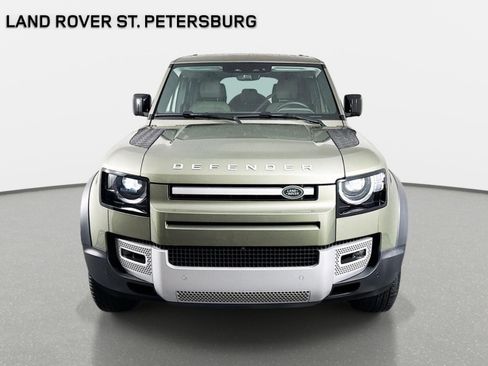 Used 2025 Land Rover Defender 110 S AWD/4WD image 2