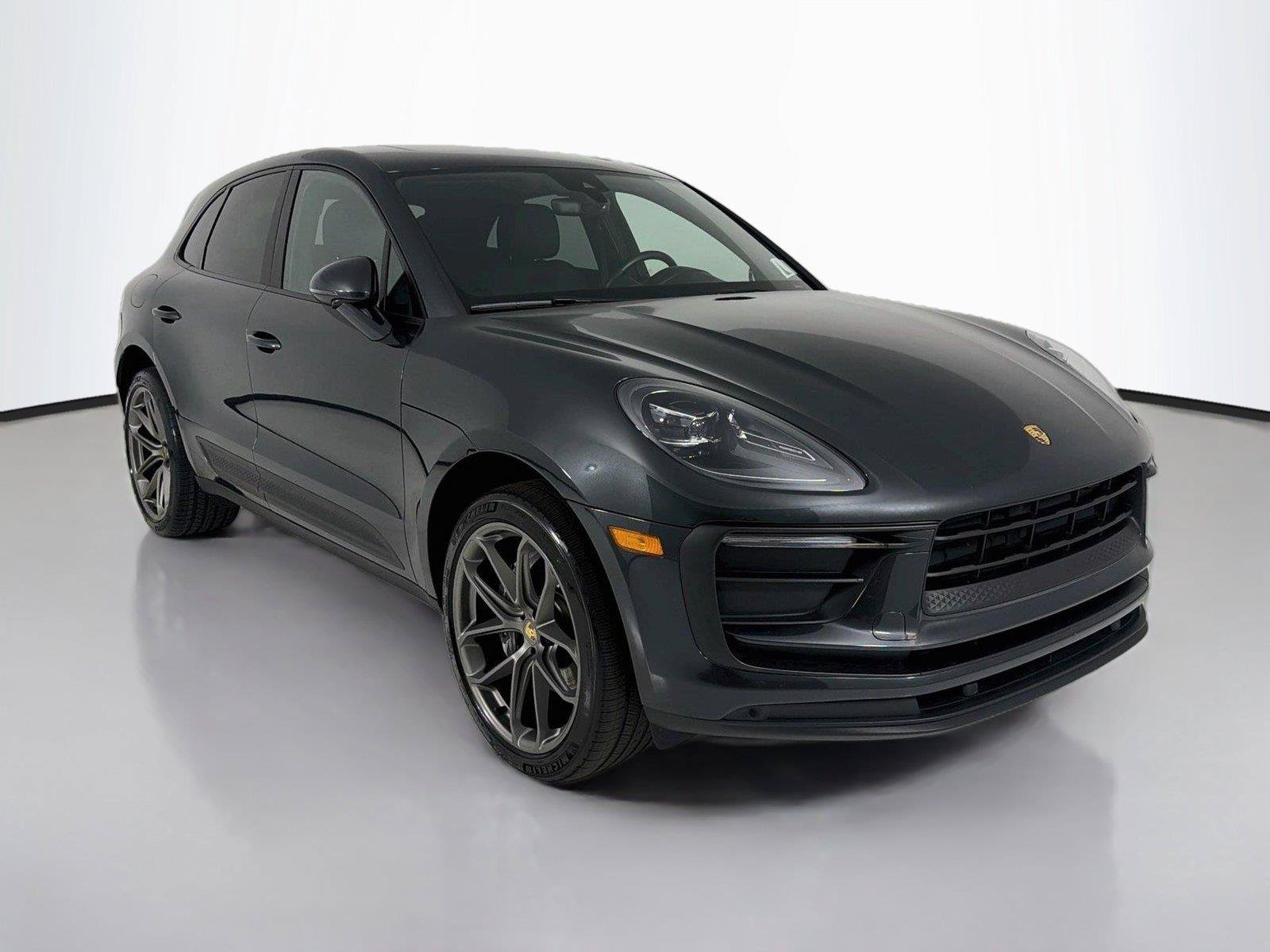 Used 2022 Porsche Macan AWD/4WD image 32