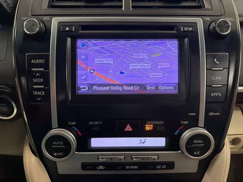 Used 2012 Toyota Camry XLE image 16