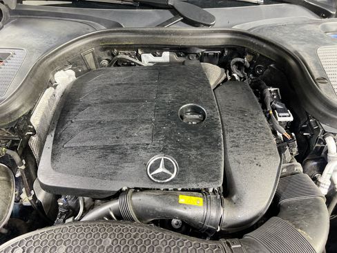 Used 2023 Mercedes-Benz GLC 300 4MATIC Coupe image 31