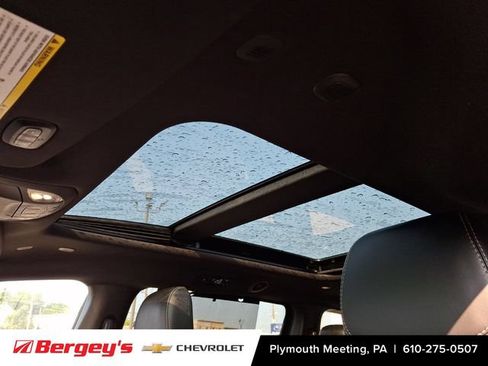 Used 2026 Chrysler Pacifica Limited w/ S Appearance Package FWD image 18