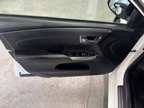 Used 2015 Toyota Avalon XLE FWD image 31