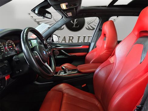 Used 2017 BMW X5 M image 9