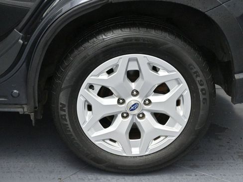 Used 2019 Subaru Forester Base w/ Alloy Wheel Package image 32