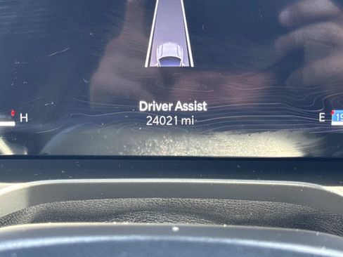 Used 2024 Jeep Grand Cherokee Altitude RWD image 27