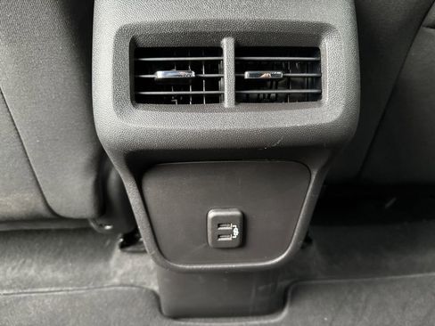 Certified 2024 Chevrolet Equinox LT AWD/4WD image 23
